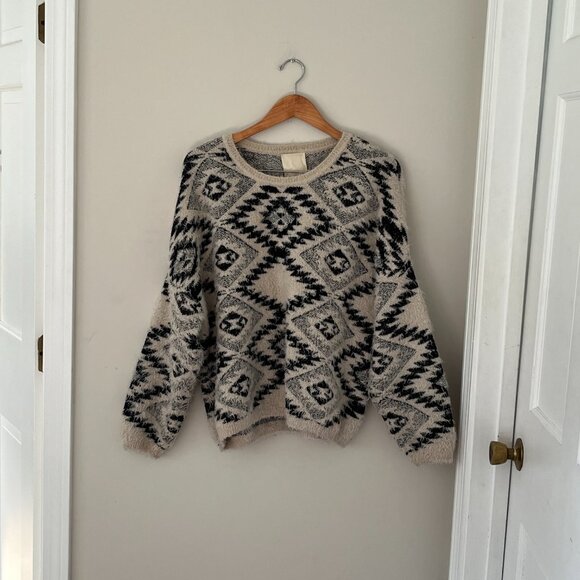 McGinn Eyelash Aztec Sweater Size Large Bohemian Geometric - Picture 4 of 7